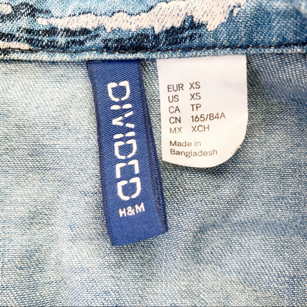 H & M DIVIDED Denim Pearl Snap Shirt - Picture 6 of 7